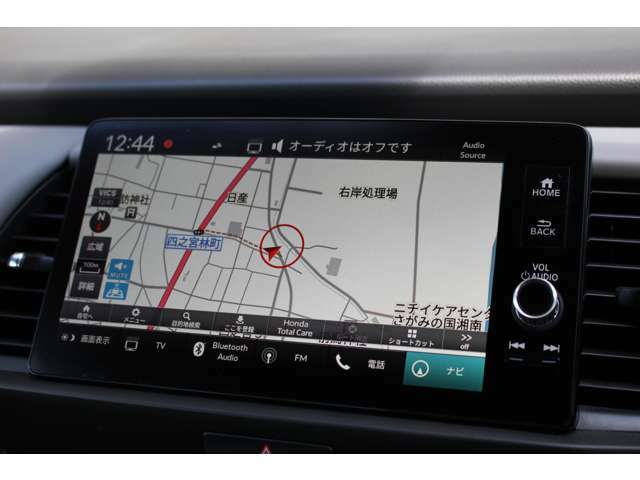 Honda　CONNECT対応の純正ナビゲーション装備。ナビとしてだけでなく、Honda　CONNECTの性能を存分に発揮させられます！