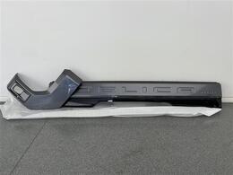 【ETC】有料道路を利用する際に料金所で停止することなく通過できる、ETC車載器（ノンストップ自動料金収受システム機器）が装備されています。セットアップを行うことで利用可能になります。
