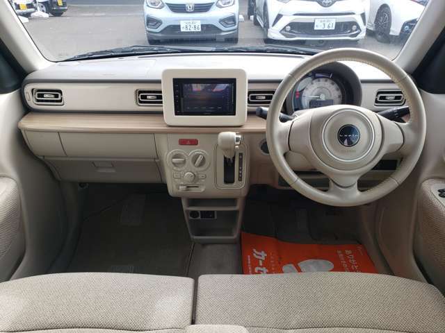 車を運転する際には運転席の存在は欠かせません。なのでしっかりとチェックしたいポイントですね。