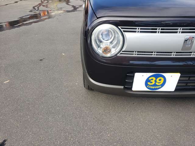 HIDヘッドライトで夜間の運転も安心