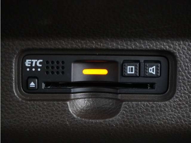 今や必需品の◆ETC車載器　装備車◆　有料道路を利用する際にスムースに通過でき、わずらわしい料金支払いから開放されます！