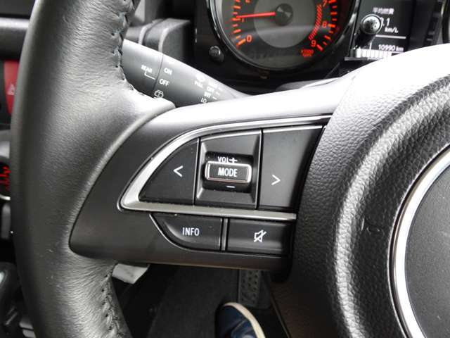 ステアリングリモコン操作も可能！