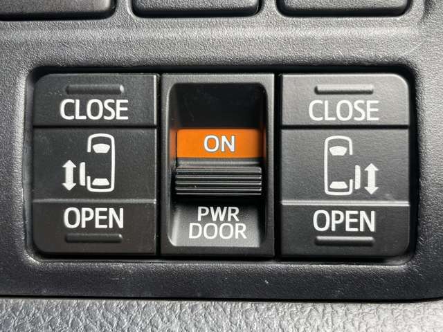 【両側電動スライドドア】人気の装備！ボタンやワンタッチでドアの開閉ができ便利です！