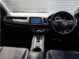 【室内】シートや内装各部への徹底した清掃を実施。