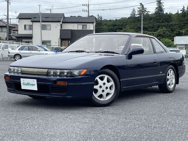 【拠点工場の設備】拠点のガリバー関東商品化センターは、車検・整備はもちろん板金・クリーニング設備までを網羅。大型設備でスポーツカー選びをサポート致します。