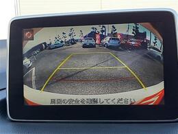 ■　装備3　■　バックカメラ：苦手な駐車もこれがあれば安心！