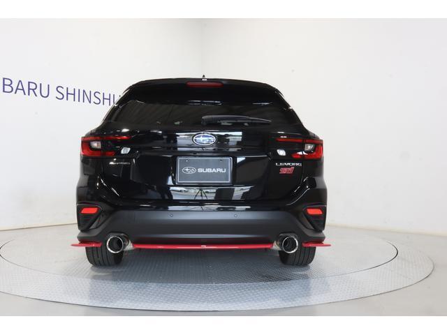 スバルのスペシャリストが愛車をしっかりサポートいたします！　お車にかかわることならぜひ当店スタッフにお尋ね下さい！　ナビゲーション・カスタマイズのご相談もどうぞ！