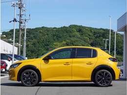 【外装クリーニング済み】外装もしっかりと洗車しております。また納車前も綺麗にして納車いたします。