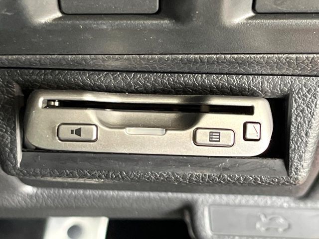 【ETC】高速道路の料金所をストレスなく通過！話題のスポットやサービスエリアに多い「スマートIC」利用時は必須のアイテムです。当店でセットアップを実施、ご納車当日からすぐにご利用いただけます！