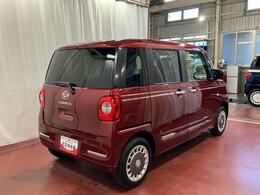 落ち着いた配色とセオリー専用アクセントで大人の上質空間を演出！