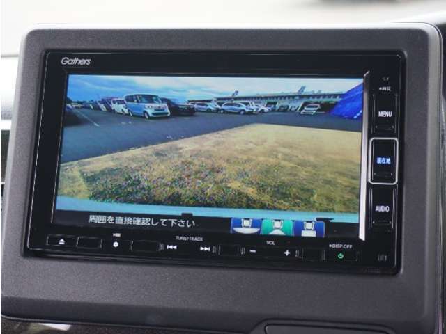 ◆バックカメラ◆リバースにするだけで映ります、後方の安全確認や、狭い駐車場での車庫入れ、雨の日や夜間など視界の悪い時に便利です！安全にバックする為には欠かせない装備です。