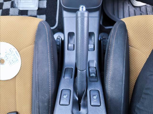 熟練のメカニックが、お客様のお車を丁寧に仕上げます。スタッフ一同皆様のご来店を心よりお待ちしております。