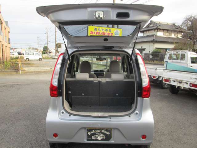 内装もすべてクリーニングいたします。できる限りきれいな状態で気持ち良く乗っていただけるよう、努力しております。