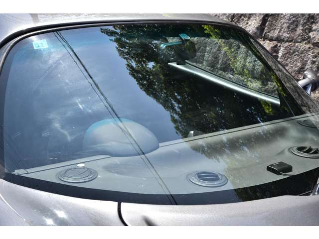 【消耗品交換含む】全車を対象に必要に応じて、消耗品交換一式を総額表示価格に含んでおります。（バッテリー、エンジンオイル、フィルター類、ワイパーゴム、エアコンフィルター、ドライブベルト、ブレーキパット）