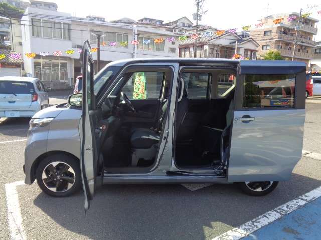 衝突軽減ブレーキ　左パワースライドドア　アラウンドビューモニター　ナビ　TV