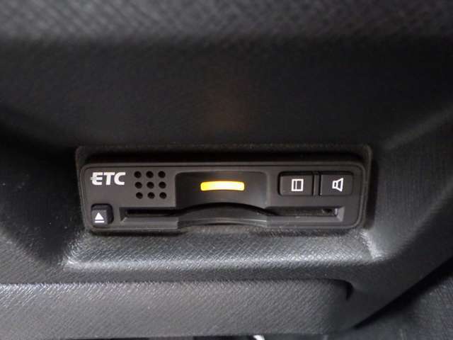 【ご来店いただかなくても車選びが可能！】ご相談や来店予約などLINEでのやり取りが可能になりますので、お気軽にお問い合わせ下さい。