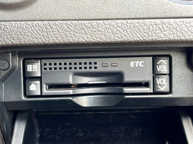 【ETC】高速道路の料金所をストレスなく通過！話題のスポットやサービスエリアに多い「スマートIC」利用時は必須のアイテムです。当店でセットアップを実施、ご納車当日からすぐにご利用いただけます！