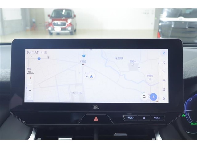 ディスプレイオーディオを装備。スマホとクルマをつなぐことで、これまでのナビに加えて、いろんなサービスが楽しめます。