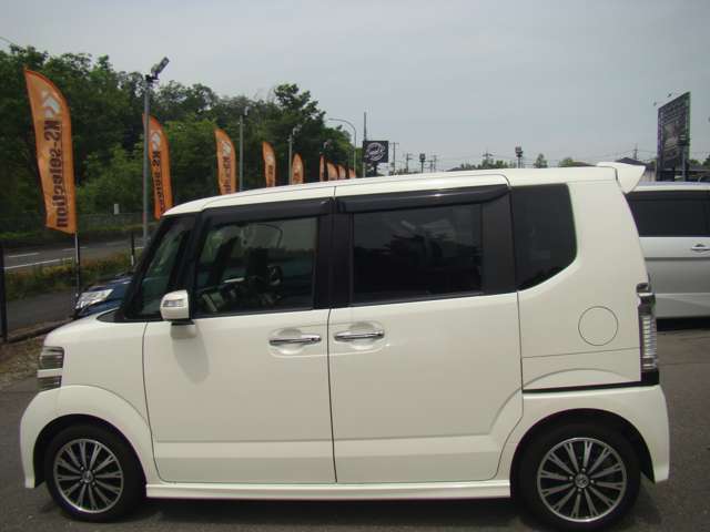 総額価格には自動車税・リサイクル料金・車検整備付き車両には自賠責保険料・重量税・印紙代等の法定費用がすべて含まれております！登録が管轄地域外の場合は別途登録料が発生いたします。