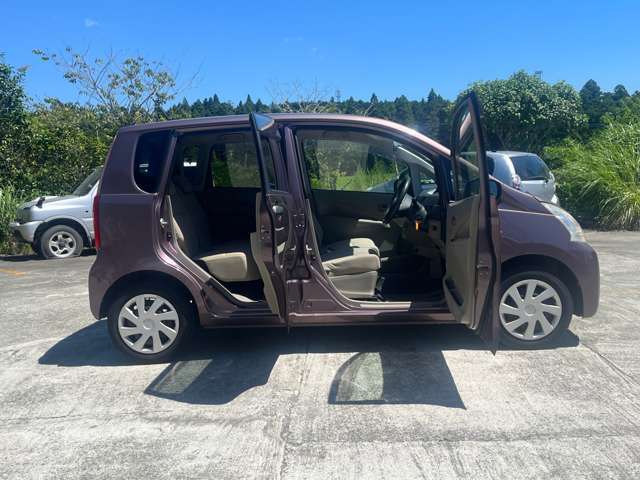 この度は当店のお車をご覧いただきまして誠にありがとうございます。車検や整備等も承っておりますのでお気軽にお問い合わせください。ご来店希望の方はお電話にてご予約の上お越しください。