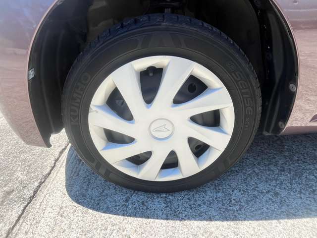 この度は当店のお車をご覧いただきまして誠にありがとうございます。車検や整備等も承っておりますのでお気軽にお問い合わせください。ご来店希望の方はお電話にてご予約の上お越しください。