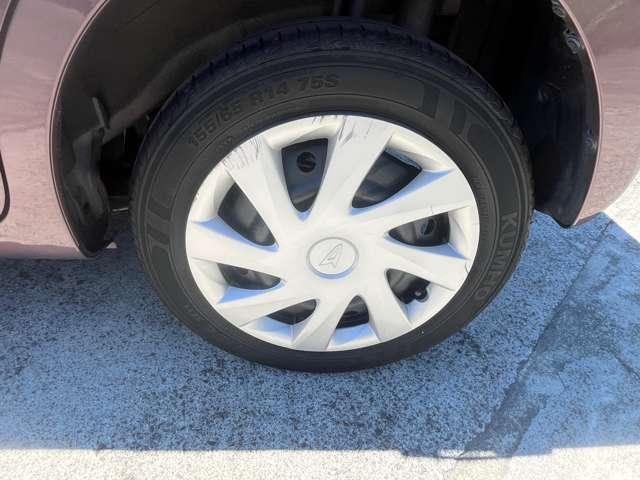 この度は当店のお車をご覧いただきまして誠にありがとうございます。車検や整備等も承っておりますのでお気軽にお問い合わせください。ご来店希望の方はお電話にてご予約の上お越しください。