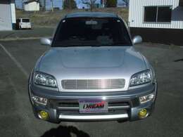 ガレージ保管でライト色やけなく綺麗です