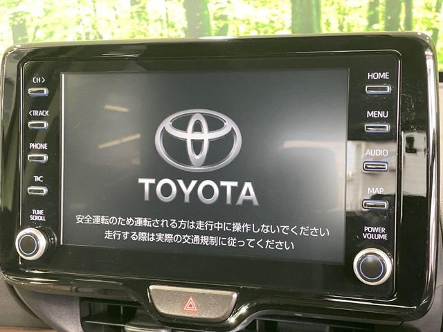 【ナビ機能付きディスプレイオーディオ】ナビ機能搭載の他、お持ちのスマートフォンと連携して、ナビやbluetoothでの音楽再生が可能です♪デザインはもちろん操作性も良好！