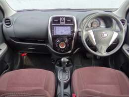 周囲が広く見わたせて、車両感覚もつかみやすく　足元も広々としてます。