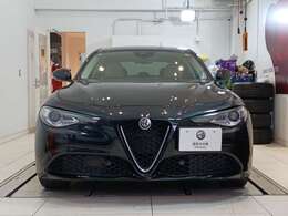 弊社ではせっかくご来店いただきましても商談などにより展示・保管店舗が複数御座いますので、現車確認・ご試乗などをご希望の際には、事前にお問い合わせの上ご確認下さいます様、お願い申上げます。