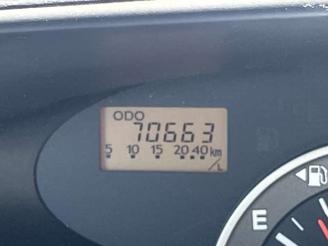 納車前には併設しております整備工場にて法定点検整備を行なってお渡ししております。