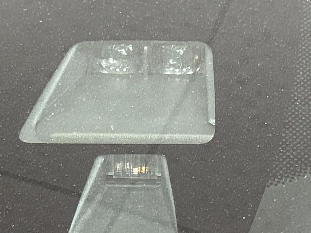 【スマートブレーキサポート】走行中に前方の車両等を認識し、衝突しそうな時は警報とブレーキで衝突回避と被害軽減をアシスト。より安全にドライブをお楽しみいただけます。