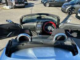 コックピット。車内もキレイで嫌な臭いもありません！ご納車後の臭いが付きにくくなる「空気触媒コーティング」もあります。