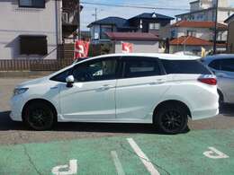 ☆あと付けのHID・LEDライトの取り付けも出来ますのでお気軽にご相談ください☆※車種によっては取り付け不可能なものもございます。