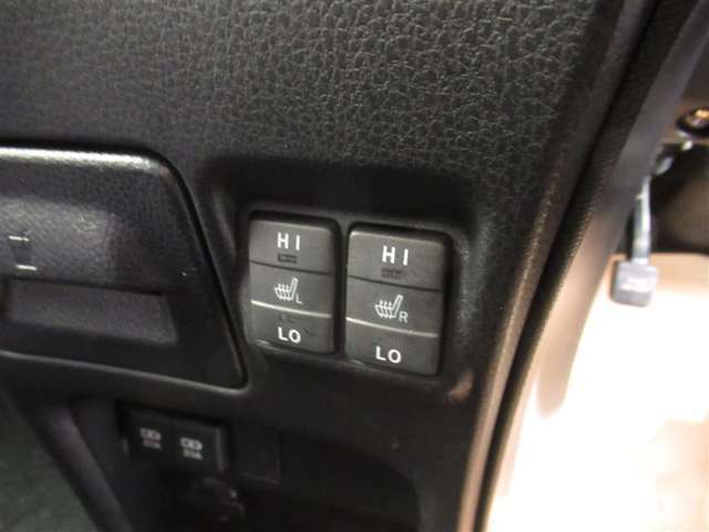 ◆◆◆「運転席＆助手席シートヒーター」装備！！！寒い時期も直ぐに温まります。