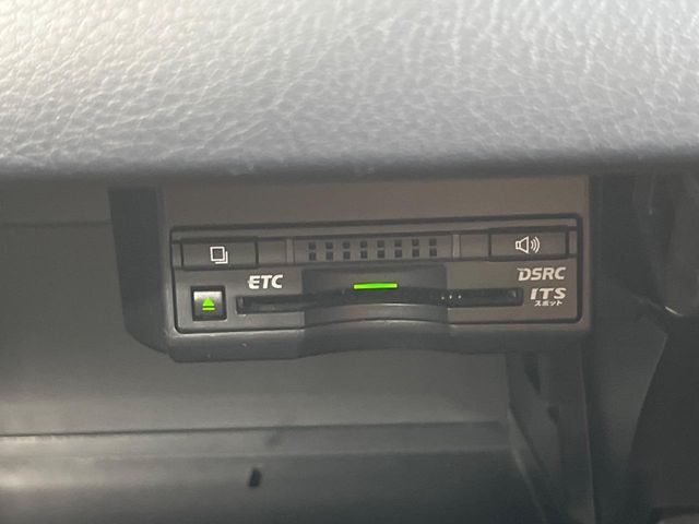 【ETC】高速道路の料金所をストレスなく通過！話題のスポットやサービスエリアに多い「スマートIC」利用時は必須のアイテムです。当店でセットアップを実施、ご納車当日からすぐにご利用いただけます！