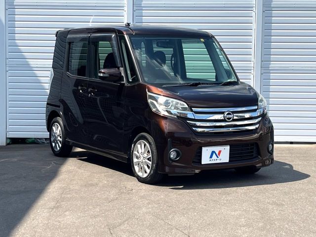 大好評のボディコーティング「弾スプラッシュコート」もご納車までに施工可能。通常のガラスコートと異なる、耐久年数6年の無機質ガラスコーティングが、ボディをキレイな状態に保ってくれます。