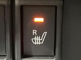 【シートヒーター】寒い日に重宝するシートヒーター！エアコンより早く温まってくれるので寒がりの人も安心ですね♪エアコンの温風は乾燥するから苦手、という方にもをおすすめです。