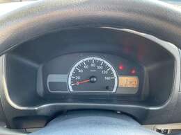 スピードメーターの写真です　走行距離は5007kmと非常に少なくなっていますのでまだまだしっかり走れますよ