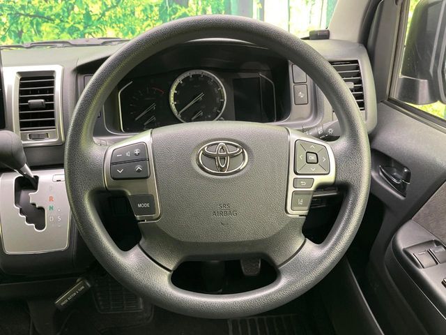 【ステアリングスイッチ】運転中、前方から目線をそらすことなく、オーディオ等の操作が可能な便利機能！安心＆快適なドライブを演出してくれます♪