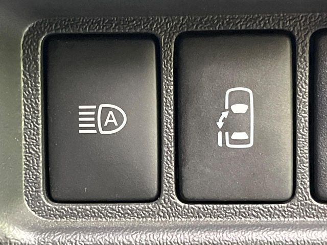 【パワースライドドア】スマートキーや運転席のスイッチでスライドドアの開閉が可能♪電動だから力を入れてドアを開ける必要が無く、小さいお子様でも、重い荷物を持っている時もラクに開け閉めできます♪