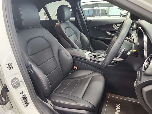 傷みやすい運転席シート