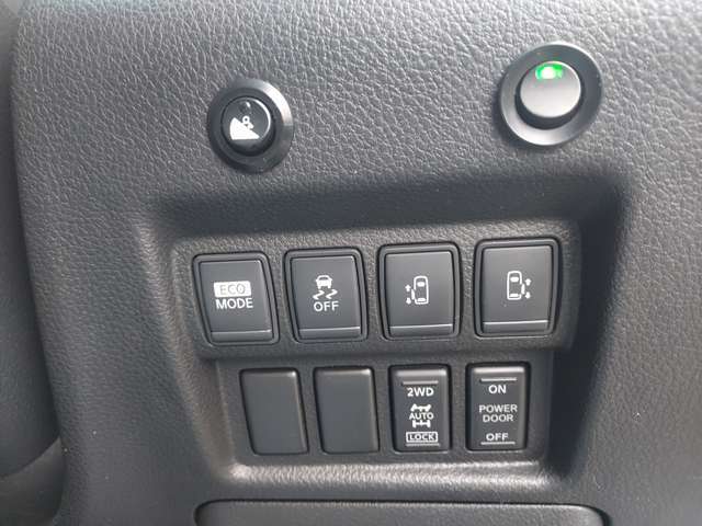 パワースライドドアなのでスイッチ一つでドアの開閉が可能です！