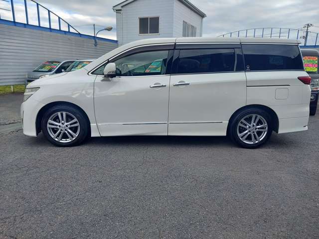 ドアバイザー装備で雨の日でも換気が出来ます★