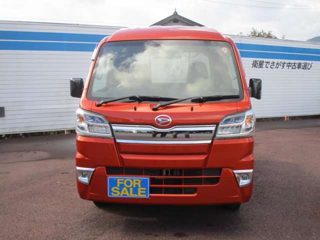 この度は当店車両をご覧いただきありがとうございます。たくさんの写真を撮影致しましたので是非最後までご覧ください！(