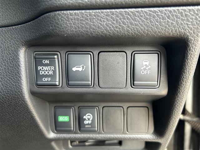 【運転席操作部】快適なドライブを楽しむための機能が装備されています！運転席から触れるので、使いやすいです！除菌プランいれていただくと、さらに清潔で安心していただけます！