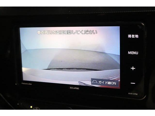 バックモニター！　バック時に後方の状況がモニターで確認できるので安全・安心です。