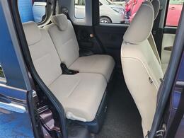 内装はルームクリーニング・除菌作業済みです。シートや内張りも綺麗な状態ですので　是非、一度ご来店のうえご確認ください！