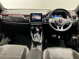 運転席からの視界が左右に広く隅々まではっきりと見渡せます。車の前端も把握しやすく安心して運転できます！