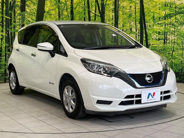 大好評のボディコーティング「弾スプラッシュコート」もご納車までに施工可能。通常のガラスコートと異なる、耐久年数6年の無機質ガラスコーティングが、ボディをキレイな状態に保ってくれます。
